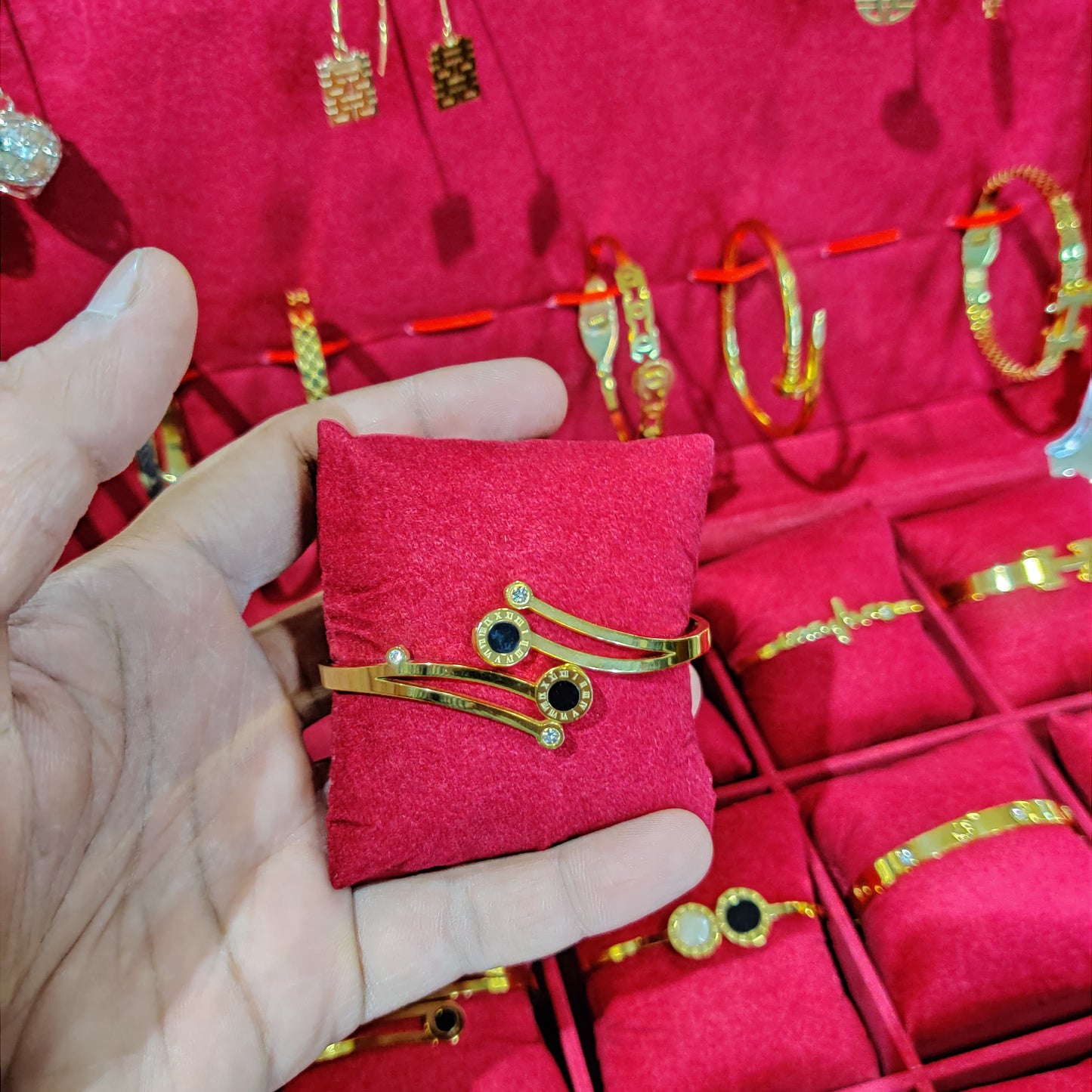 Designer bracelet Jewelry Kara Stainless Steel Cuff Bangle for Girls Women Ladies high quality