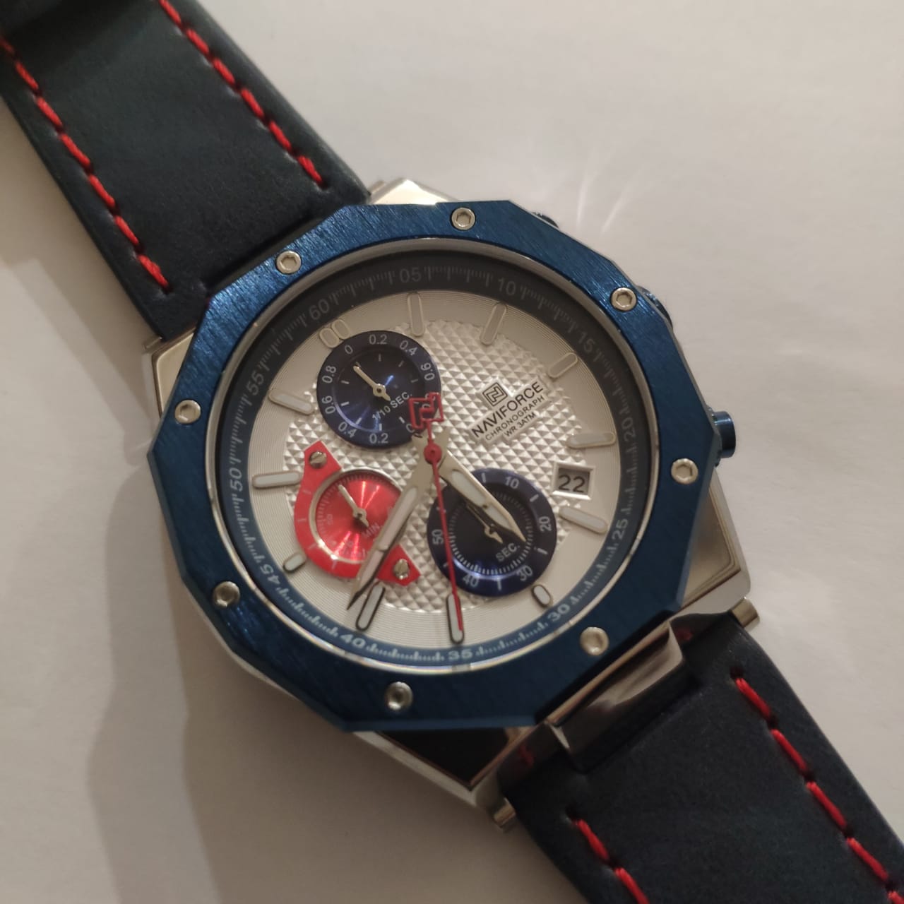 Naviforce NF8028L