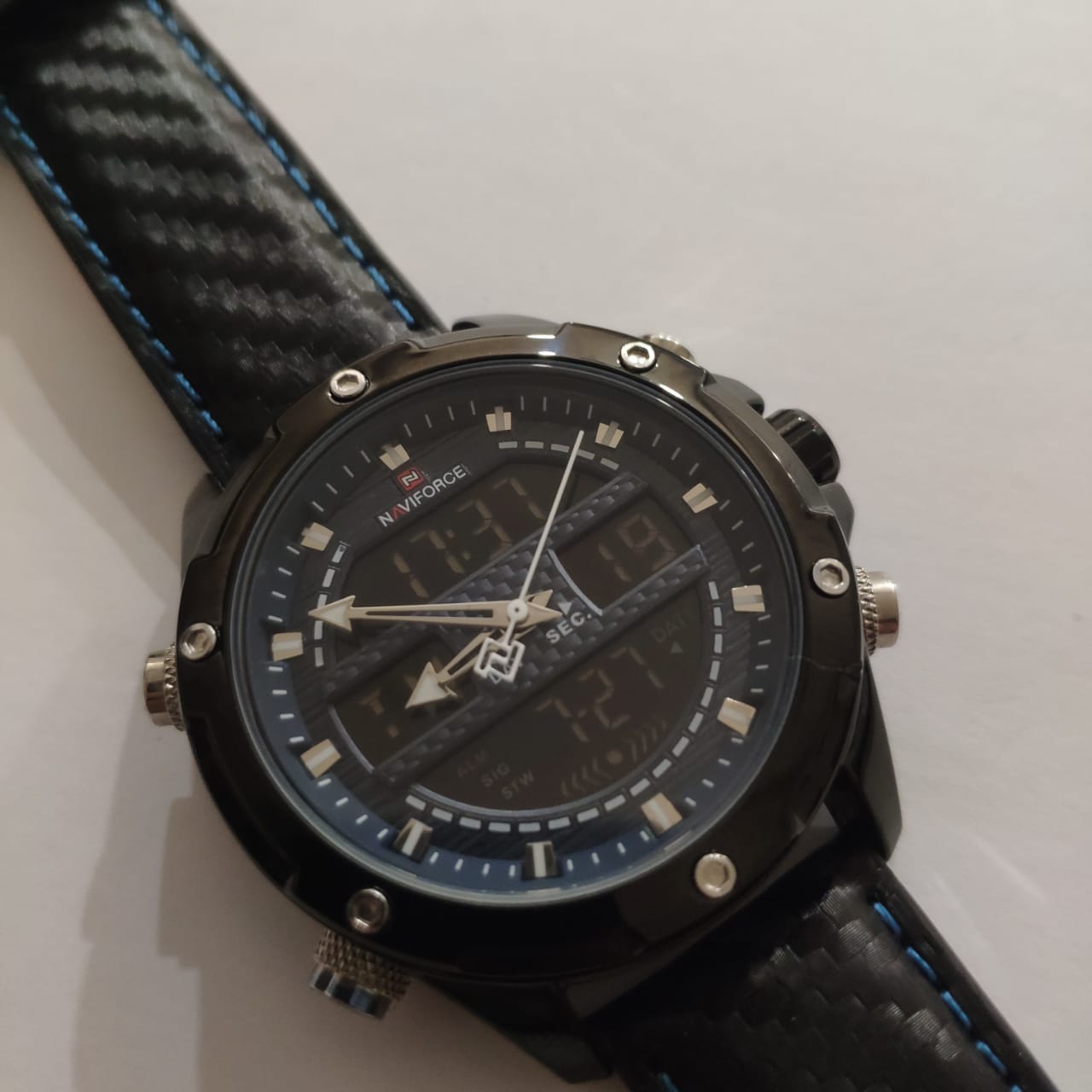 Naviforce NF9194