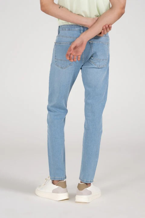 CROPPED FIT DENIM