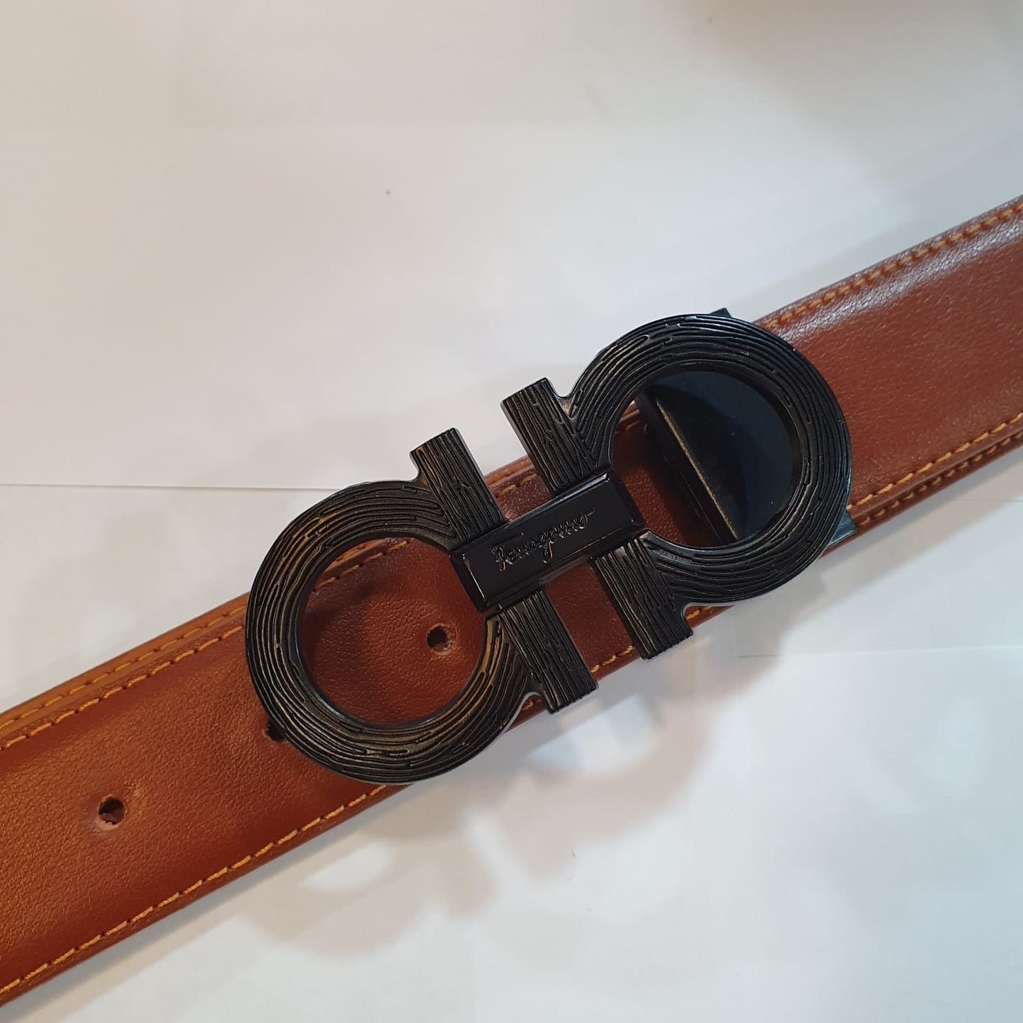 Salvatore Ferragamo Leather Belt GRFR-05