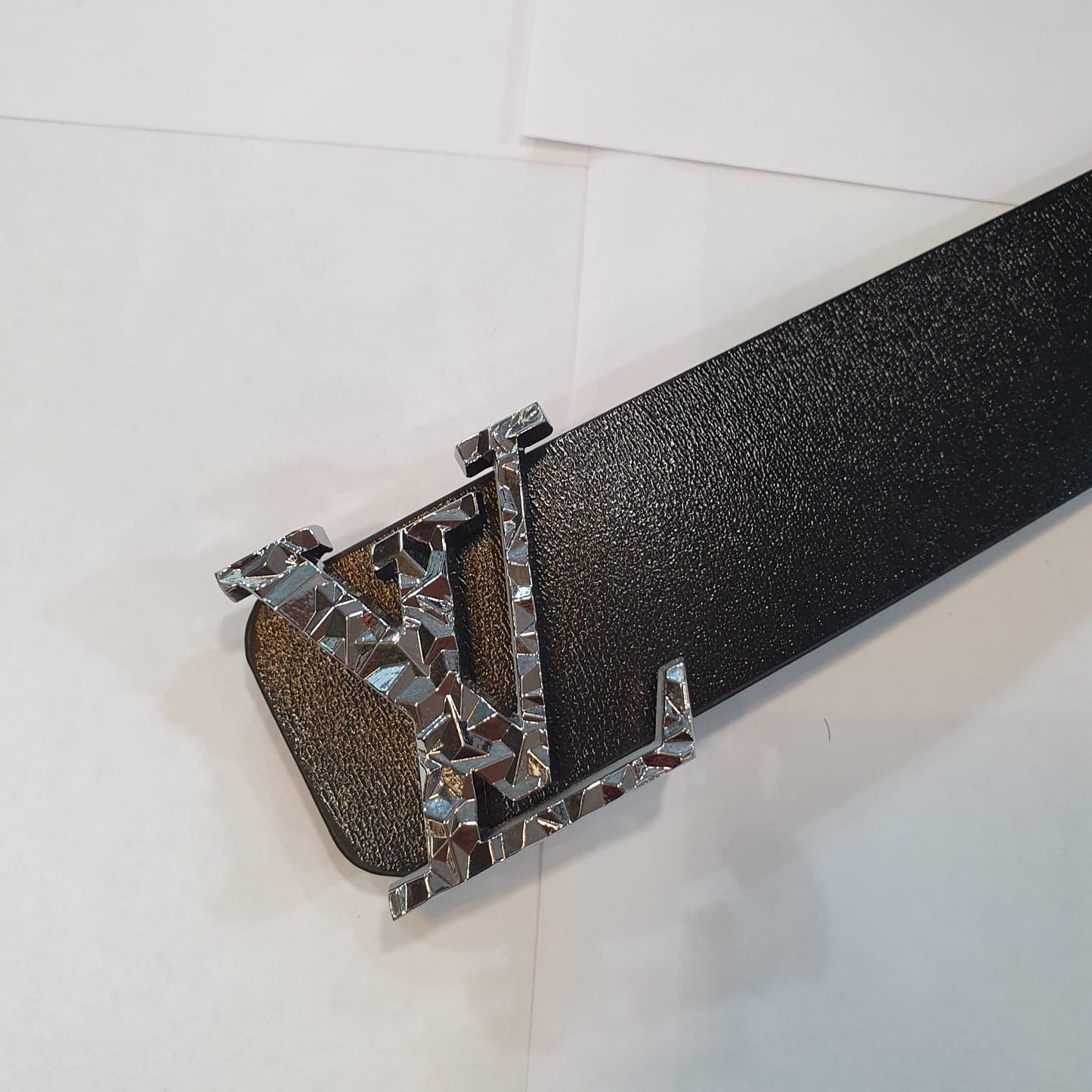 Louis Vuitton Leather Belt GRLV-01