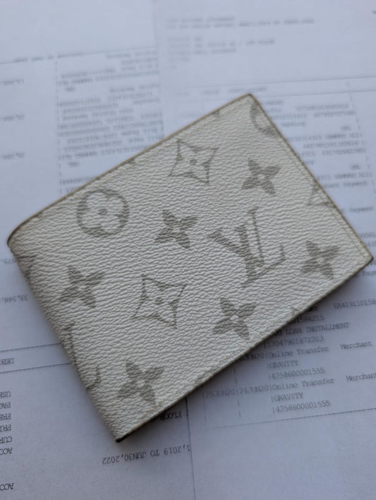 Louis Vuitton Men's Wallet