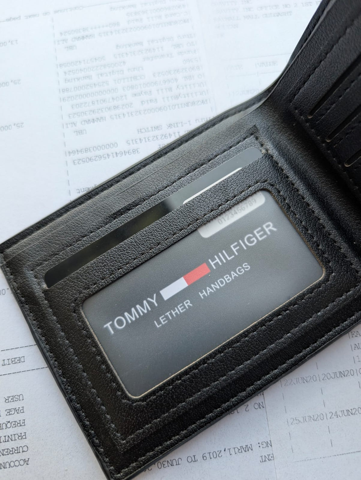 Tommy Hilfiger Men's Wallet