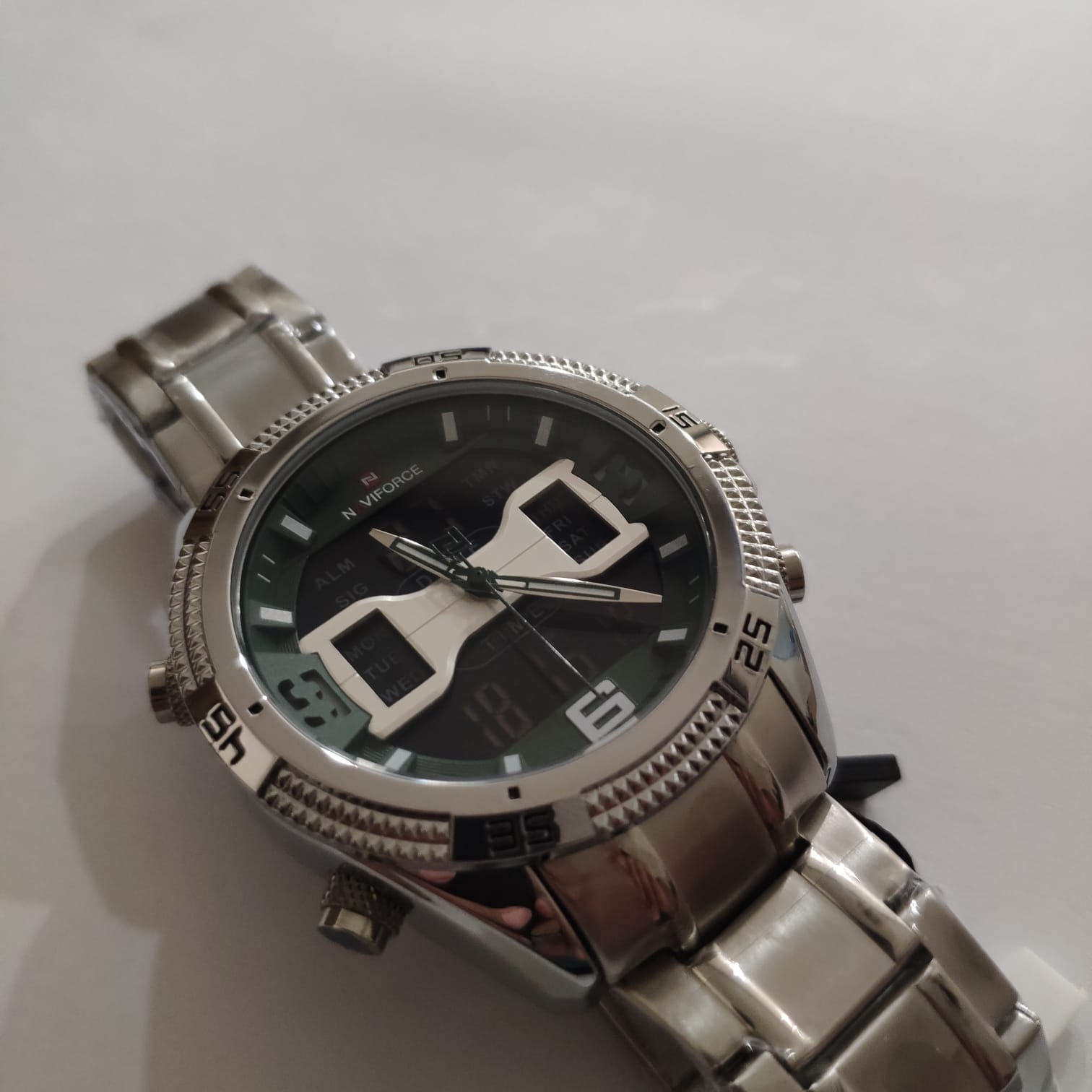 Naviforce NF9201