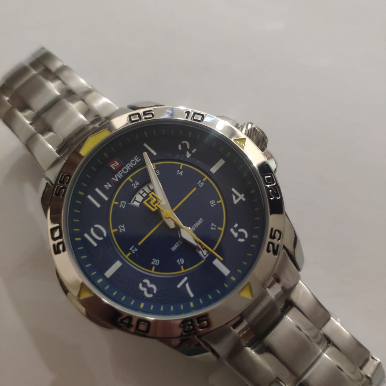 Naviforce NF9204S