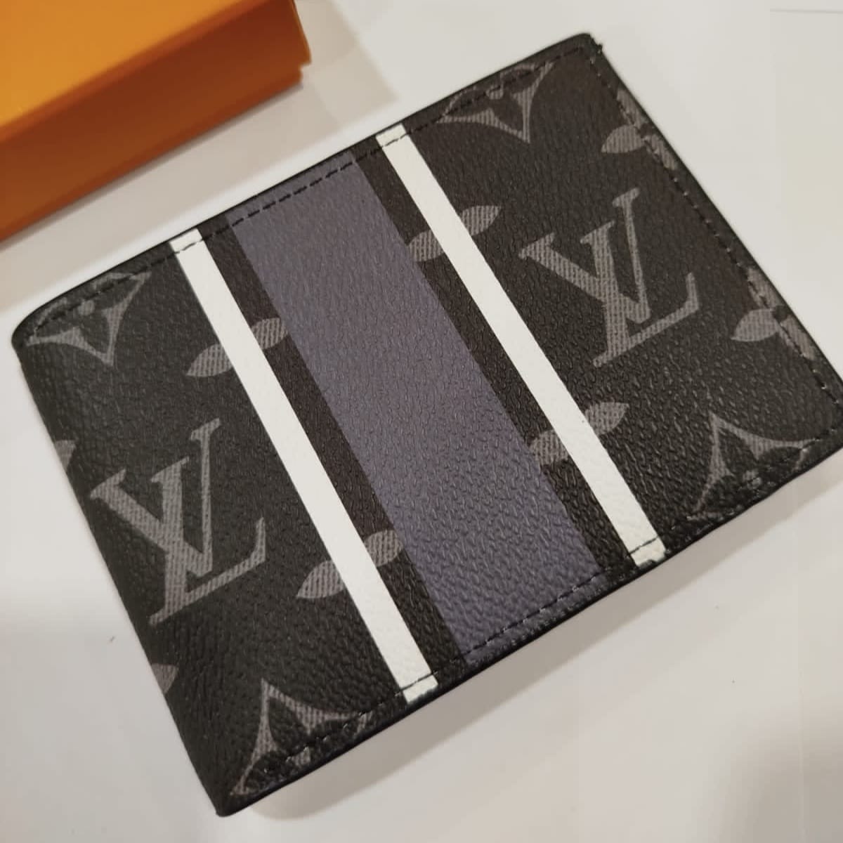 Louis Vuitton Men's Wallet