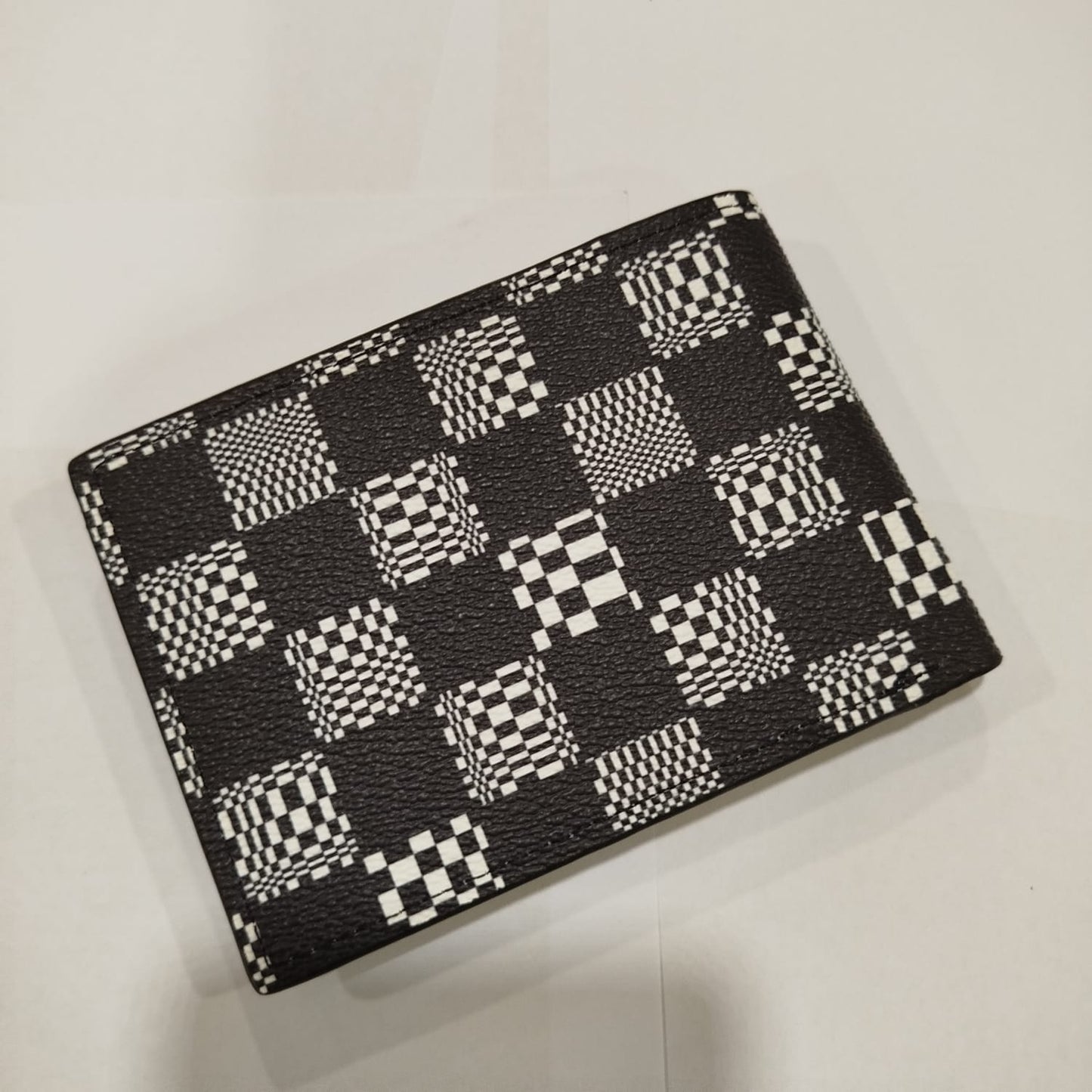 Louis Vuitton Men's Wallet