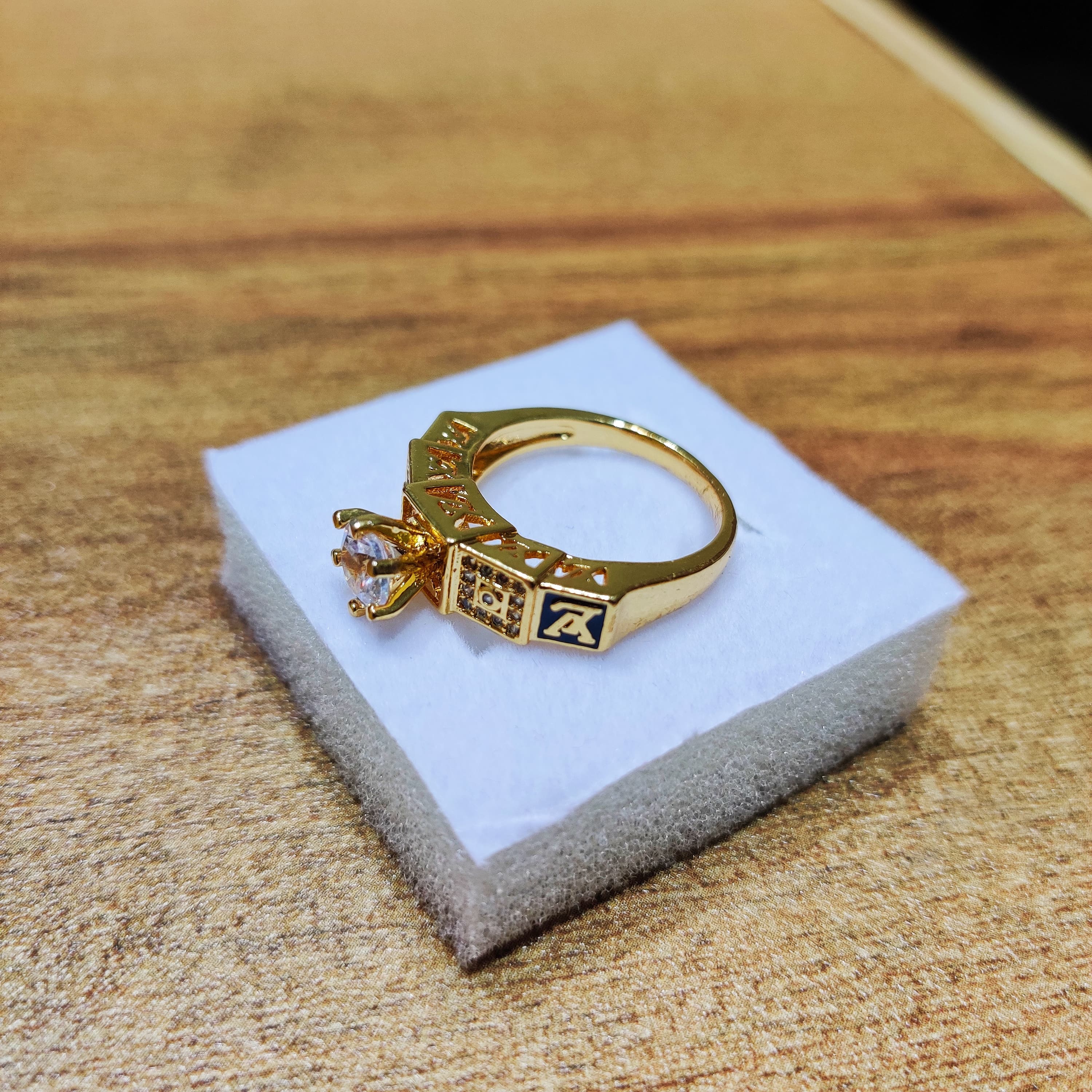 Branded Gold Design Ring For Women Girl Niche Creative Statement Finger Ring